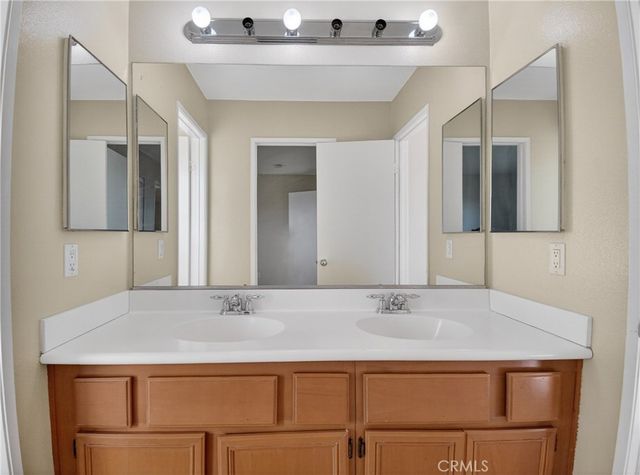 13605 Del Cerro, Victorville, CA 92392