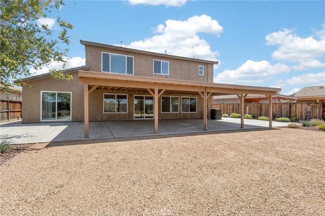 13605 Del Cerro, Victorville, CA 92392