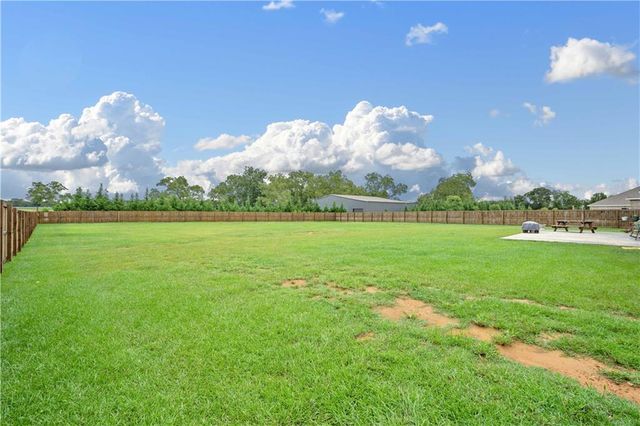 5662 Orchard W Lane, Grand Bay, AL 36541