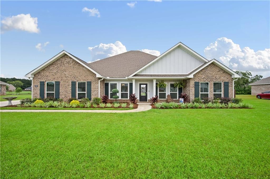 5662 Orchard W Lane, Grand Bay, AL 36541
