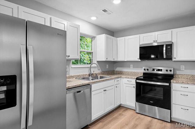804 Country Meadow Lane, Shiloh, IL 62221