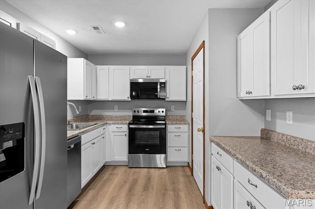 804 Country Meadow Lane, Shiloh, IL 62221