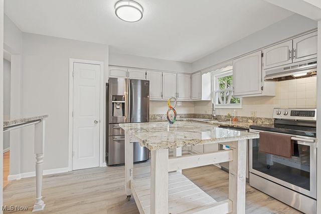 17682 Drake Road, Strongsville, OH 44136