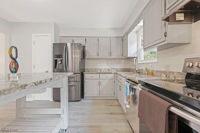 17682 Drake Road, Strongsville, OH 44136