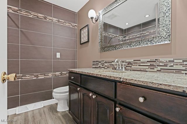 17682 Drake Road, Strongsville, OH 44136