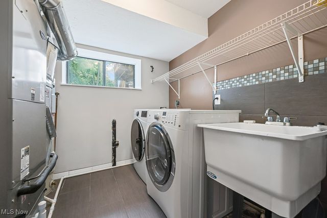 17682 Drake Road, Strongsville, OH 44136