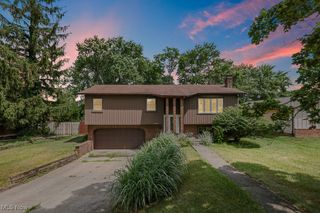 17682 Drake Road, Strongsville, OH 44136