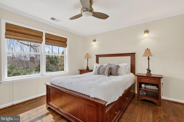 5014 KLINGLE ST NW, Washington, DC 20016