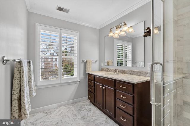 5014 KLINGLE ST NW, Washington, DC 20016