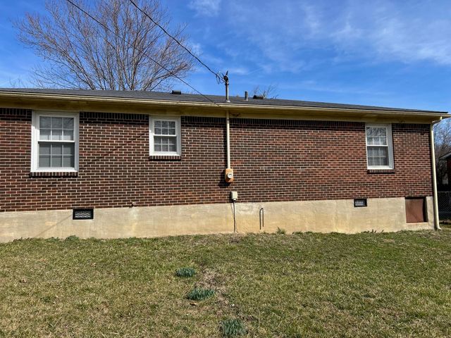 114 Edgewood Drive, Frankfort, KY 40601