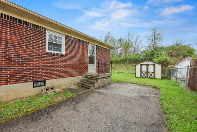 114 Edgewood Drive, Frankfort, KY 40601