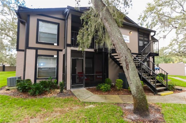 4009 NESTLE OAKS PLACE 104, Tampa, FL 33613