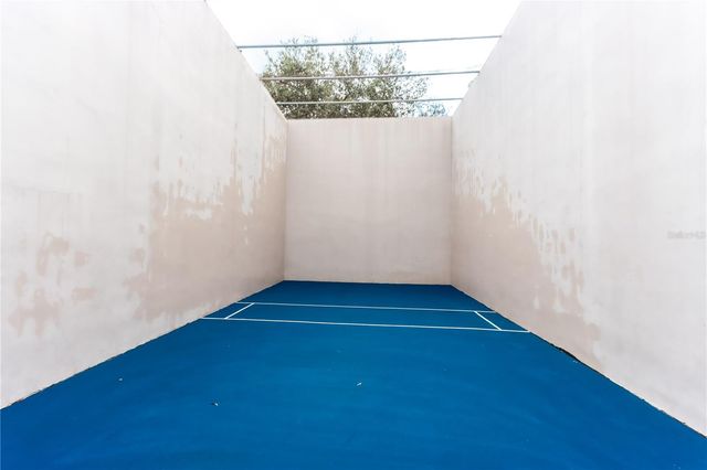 4009 NESTLE OAKS PLACE 104, Tampa, FL 33613