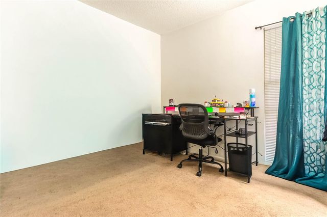 4009 NESTLE OAKS PLACE 104, Tampa, FL 33613