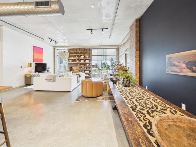 800 W 5th ST 609, Austin, TX 78703