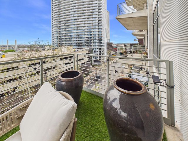 800 W 5th ST 609, Austin, TX 78703