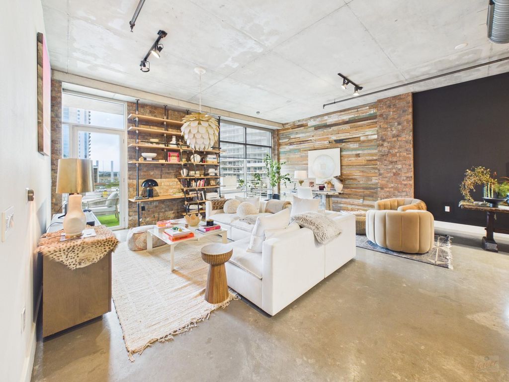 800 W 5th ST 609, Austin, TX 78703