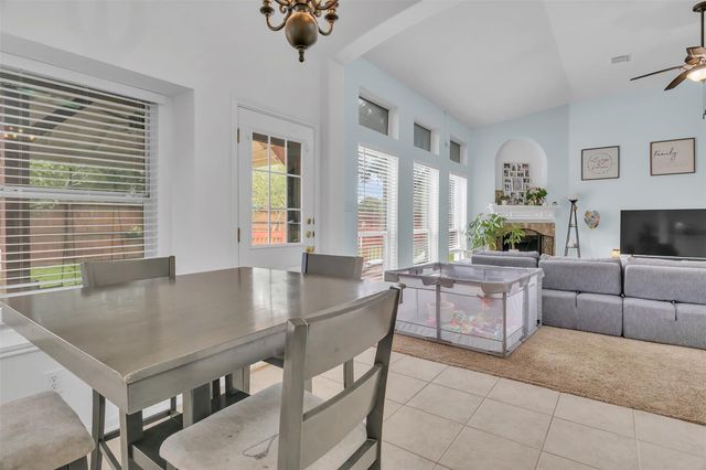 2131 Lakewind Lane, League City, TX 77573