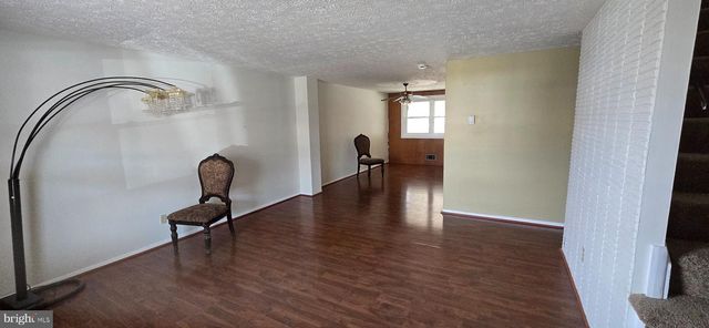 1031 FOXWOOD LN, Essex, MD 21221