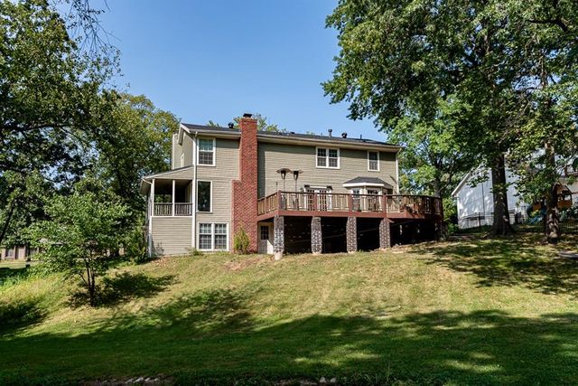 12343 Pinehurst Drive, Kansas City, KS 66109