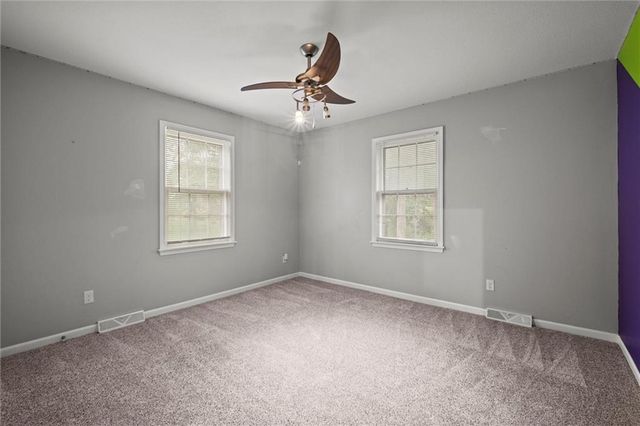 12343 Pinehurst Drive, Kansas City, KS 66109