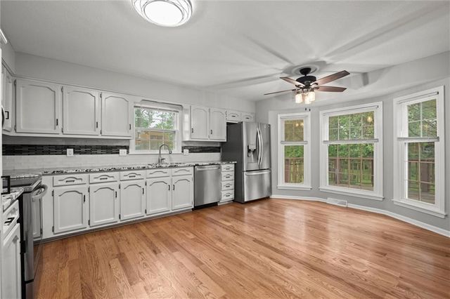 12343 Pinehurst Drive, Kansas City, KS 66109