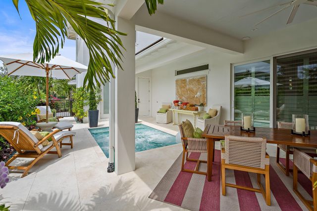 7033 Edison Place, Palm Beach Gardens, FL 33418