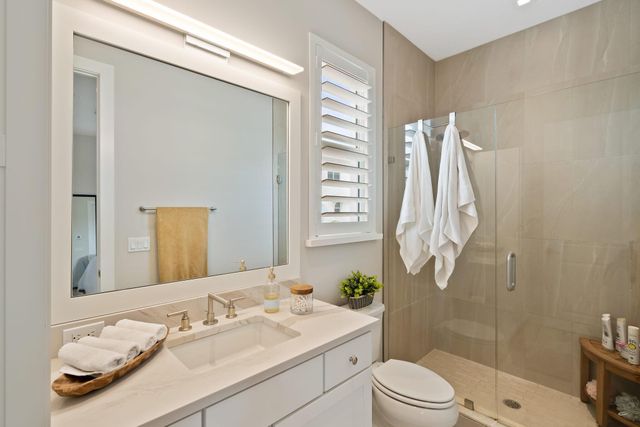 7033 Edison Place, Palm Beach Gardens, FL 33418