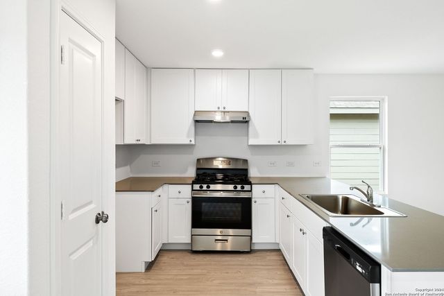 7719 Yeti Park, San Antonio, TX 78227