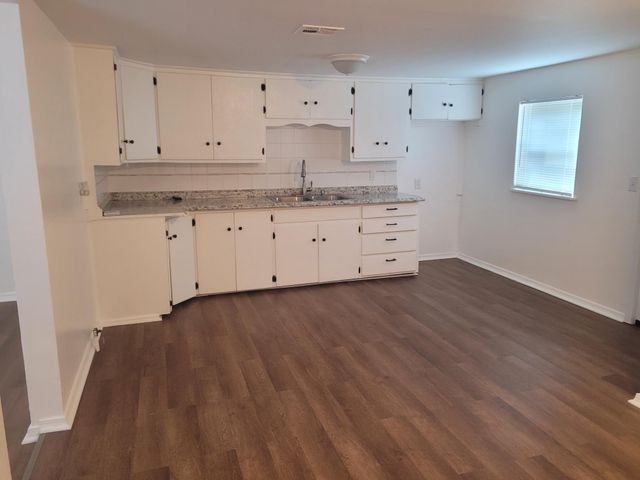 1821 C Street NE, Miami, OK 74354