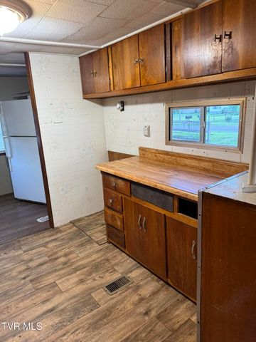 159 Johnson Street, Jonesville, VA 24263