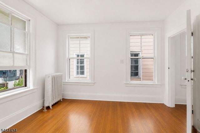 239 17Th Ave, Paterson City, NJ 07504
