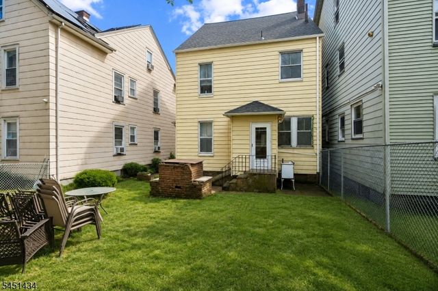 239 17Th Ave, Paterson City, NJ 07504