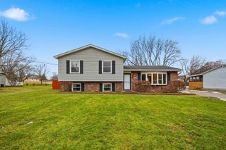 3486 Dorchester Avenue, Gurnee, IL 60031