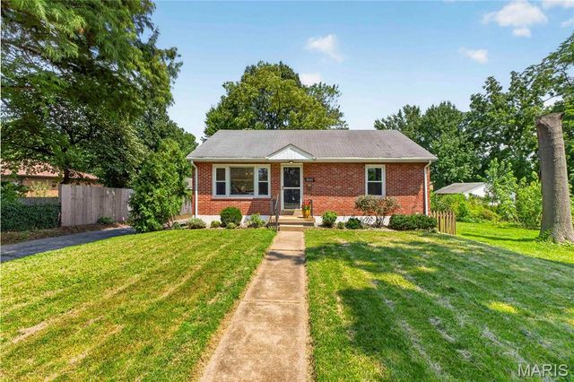 2000 Alameda Avenue, Maplewood, MO 63143