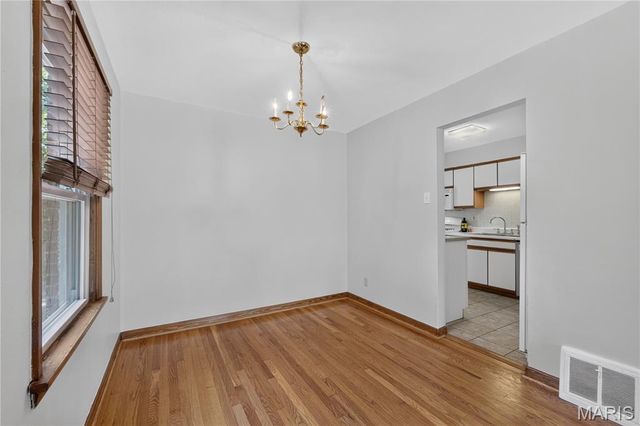 2000 Alameda Avenue, Maplewood, MO 63143