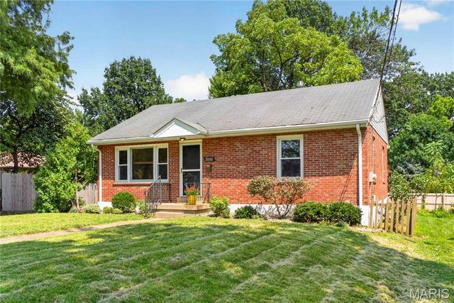 2000 Alameda Avenue, Maplewood, MO 63143