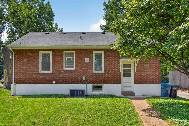 2000 Alameda Avenue, Maplewood, MO 63143