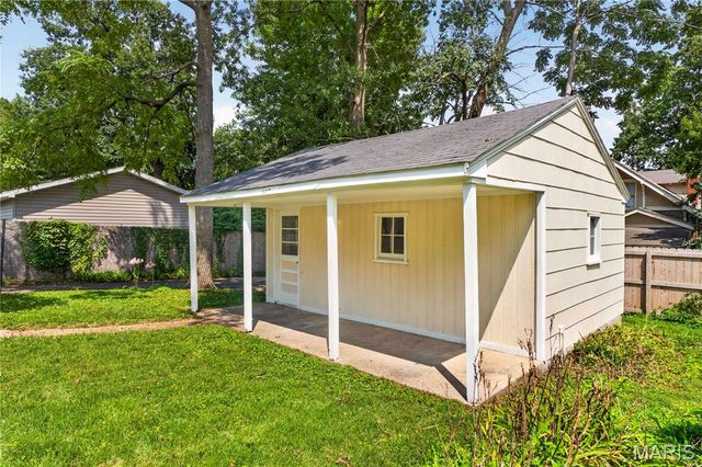 2000 Alameda Avenue, Maplewood, MO 63143