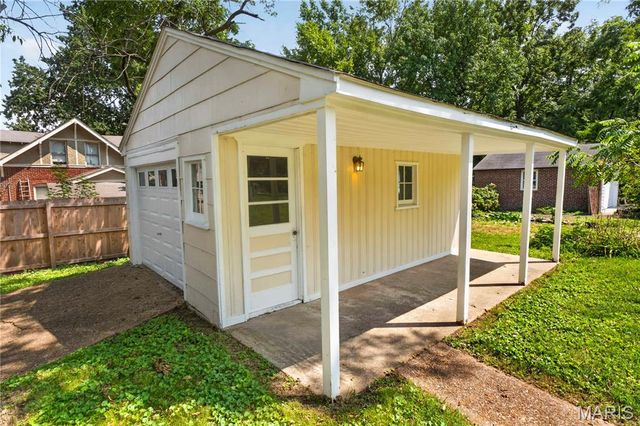 2000 Alameda Avenue, Maplewood, MO 63143