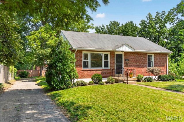 2000 Alameda Avenue, Maplewood, MO 63143