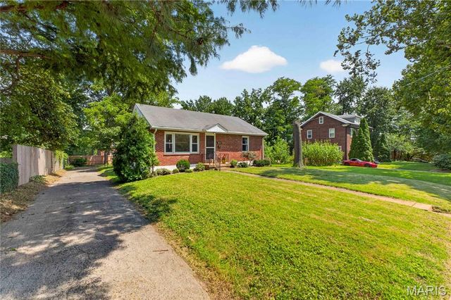 2000 Alameda Avenue, Maplewood, MO 63143