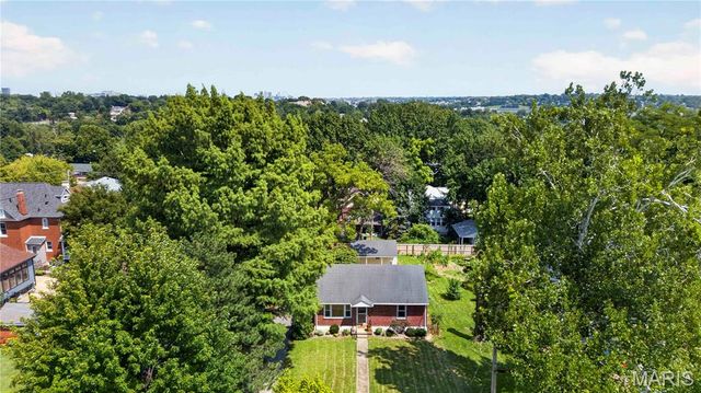 2000 Alameda Avenue, Maplewood, MO 63143