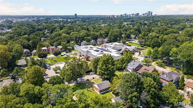 2000 Alameda Avenue, Maplewood, MO 63143