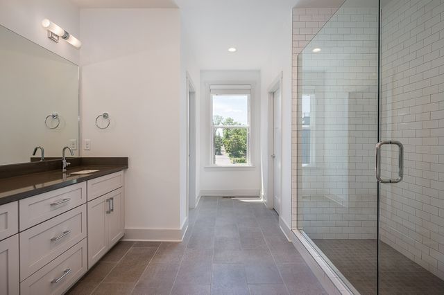 900 Meridian St Apt 9, Nashville, TN 37207