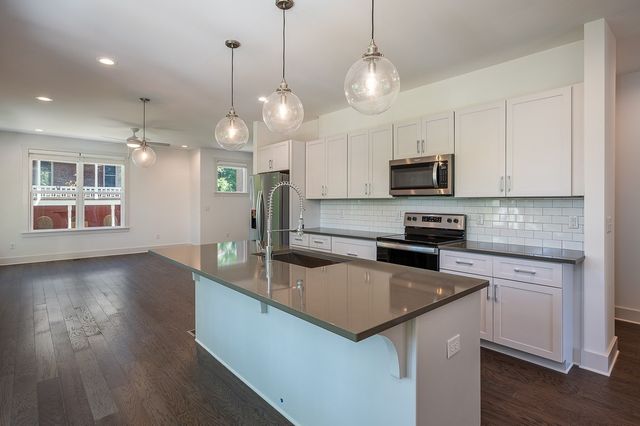 900 Meridian St Apt 9, Nashville, TN 37207