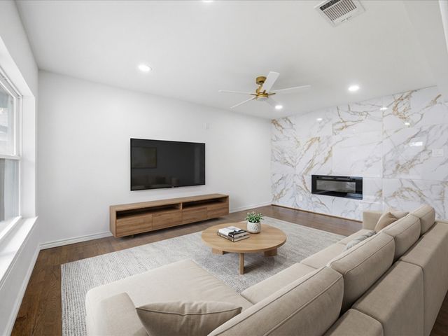 10209 Casa View Drive, Dallas, TX 75228