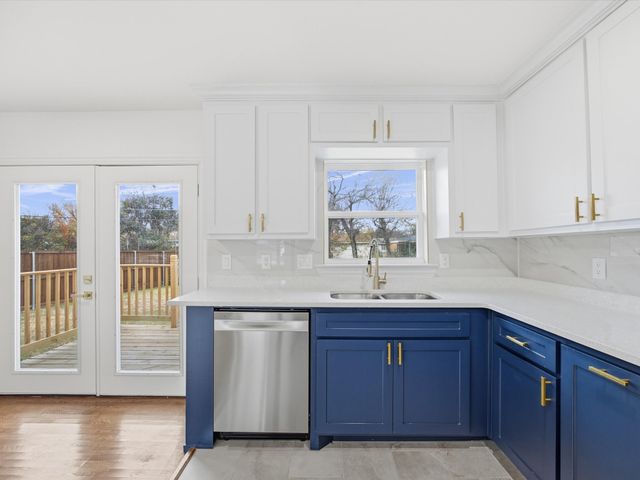 10209 Casa View Drive, Dallas, TX 75228