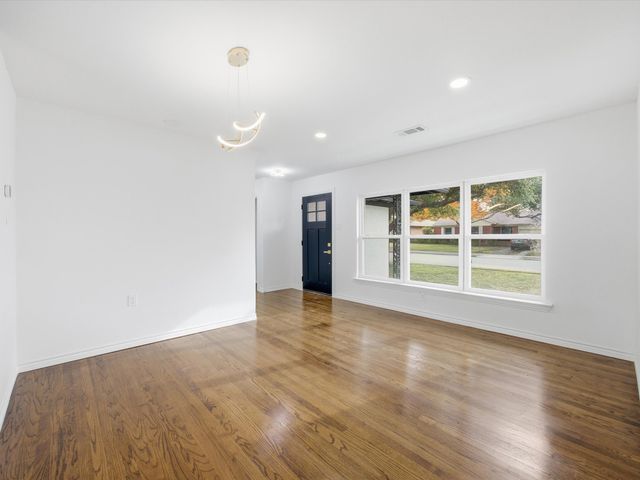 10209 Casa View Drive, Dallas, TX 75228