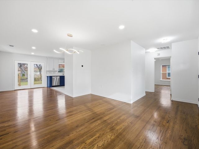 10209 Casa View Drive, Dallas, TX 75228